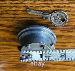 1920s 1930s Studebaker OAKES SPARE TIRE LOCK withLOGO KEY vtg exterior accessory
