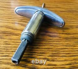 1920s 1930s TSHAPED HANDLE withKEYS vtg exterior deck lid lock