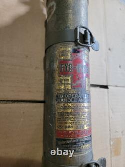 Original 1.5 Quart Fyr Fyter Fire Extinguisher & Bracket WWII MB GPW Jeep Dodge