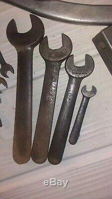 Original WW2 Willys MB Ford GPW JEEP JACK, Barcalo Wrenches Alemite & Toolbag