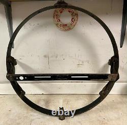 Rare Detroit Carrier Mfg Co. Spare Tire Wheel Mount Ring Rack Rim Assembly Nos