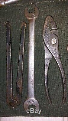 WW2 Vintage Willys MB Ford GPW JEEP JACK, BARCALO WRENCHES TOOL KIT