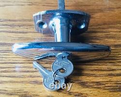 1920s 1930s Tshaped Handle Avec Basco Keys Vtg Serrure De Couvercle De Pont Extérieur