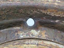 Ford GPW Jeep Willys MB 16 Combat Wheel Original Rim translates to: Ford GPW Jeep Willys MB 16 Roue de combat d'origine