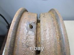 Ford GPW Jeep Willys MB 16 Combat Wheel Original Rim translates to: Ford GPW Jeep Willys MB 16 Roue de combat d'origine