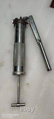 Jeep Willys Mb Ford Gpw WW2 G503 Original Alemite Grease Gun 6593 <br/>Jeep Willys Mb Ford Gpw WW2 G503 Graisseur Alemite d'origine 6593