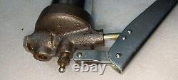 Jeep Willys Mb Ford Gpw WW2 G503 Original F Script Alemite Grease Gun 6593	<br/> 

	
<br/> 	Traduction en français: Jeep Willys Mb Ford Gpw WW2 G503 Original F Script Alemite Graisseur 6593