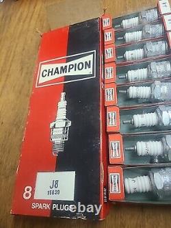 MB GPW Willys Ford WWII Jeep G503 CJ2A CJ3A U. S. Made Champion J8 Spark Plugs

<br/>	
  <br/>Jeep de la Seconde Guerre mondiale MB GPW Willys Ford WWII G503 CJ2A CJ3A Fabriqué aux États-Unis Bougies d'allumage Champion J8