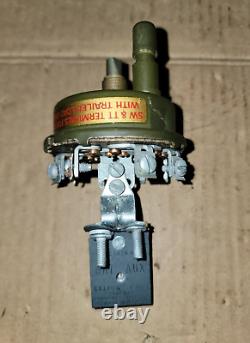 Notre interrupteur de lumière rotatif Delco Remy pour Ford GPW GPA Willys MB Jeep C-136186 G503