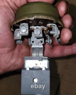 Notre interrupteur de lumière rotatif Delco Remy pour Ford GPW GPA Willys MB Jeep C-136186 G503