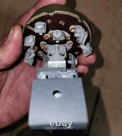 Notre interrupteur de lumière rotatif Delco Remy pour Ford GPW GPA Willys MB Jeep C-136186 G503