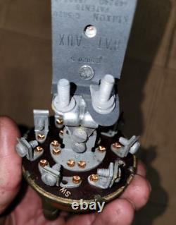 Notre interrupteur de lumière rotatif Delco Remy pour Ford GPW GPA Willys MB Jeep C-136186 G503