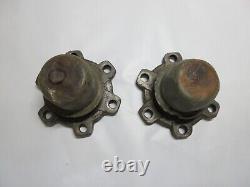 Paire de flasques d'entraînement de moyeu marquées F pour essieu avant de Jeep Ford GPW avec bouchon anti-poussière - Original
