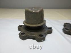 Paire de flasques d'entraînement de moyeu marquées F pour essieu avant de Jeep Ford GPW avec bouchon anti-poussière - Original