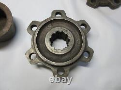 Paire de flasques d'entraînement de moyeu marquées F pour essieu avant de Jeep Ford GPW avec bouchon anti-poussière - Original